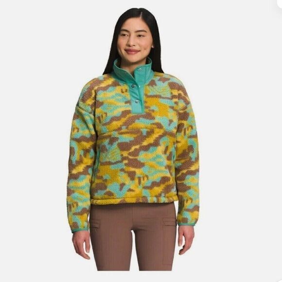 The North Face Jackets & Blazers - The North Face Women’s Cragmont Snap Fleece Pullover Wasabi Camo Size Large